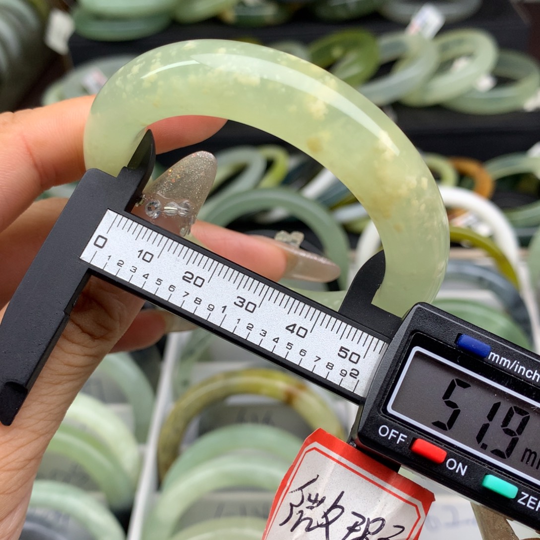 未镶嵌蛇纹石玉手镯624