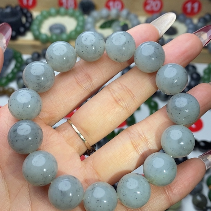 和田玉手串未镶嵌