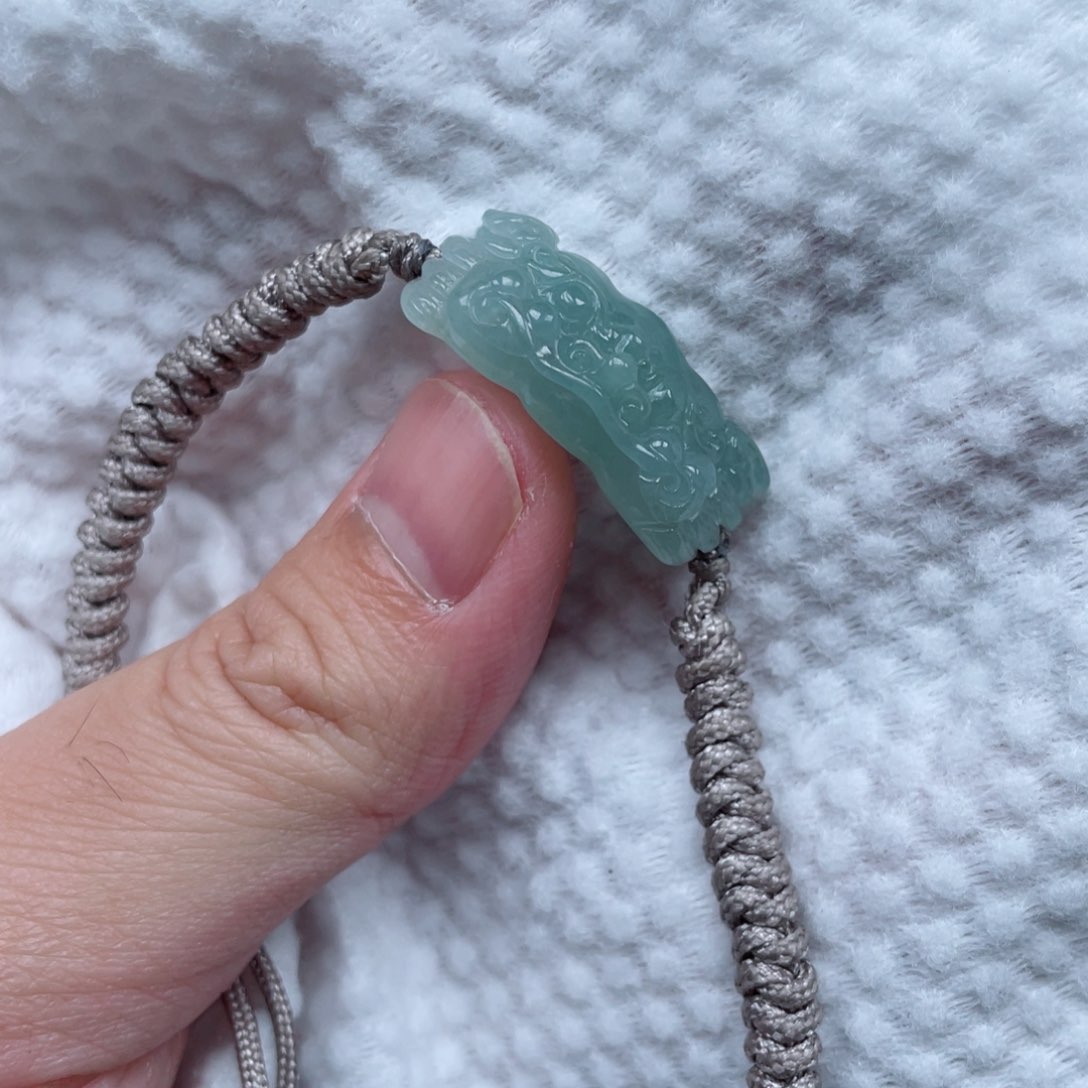 翡翠颈饰未镶嵌饕餮手绳