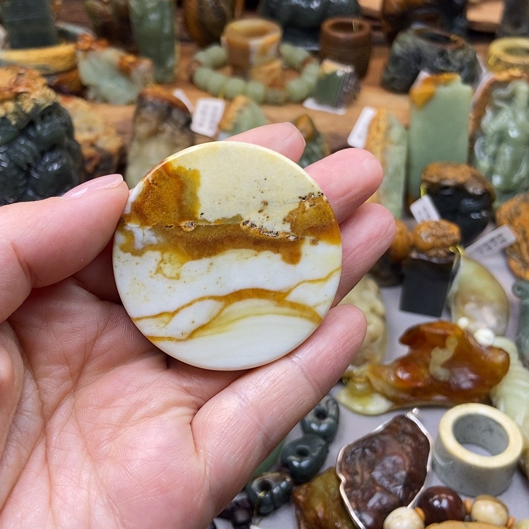 软玉未镶嵌珠宝奇石