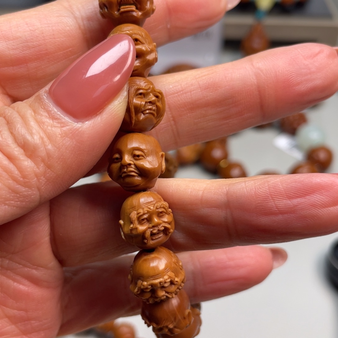 橄榄核手串橄榄核雕工艺