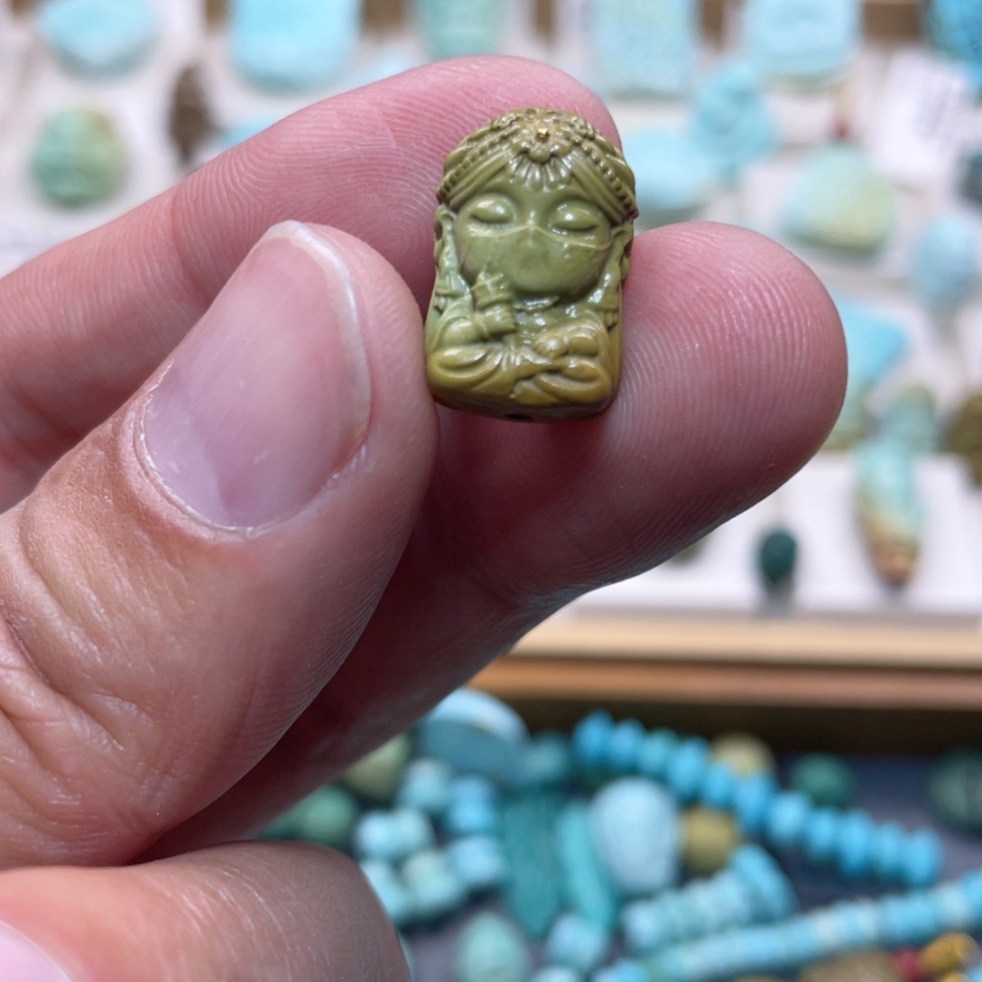 绿松石配饰未镶嵌