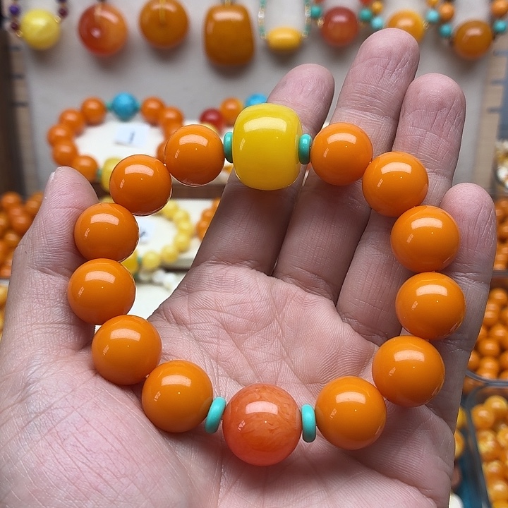 辉***哥非金属老蜜色素串搭配一条