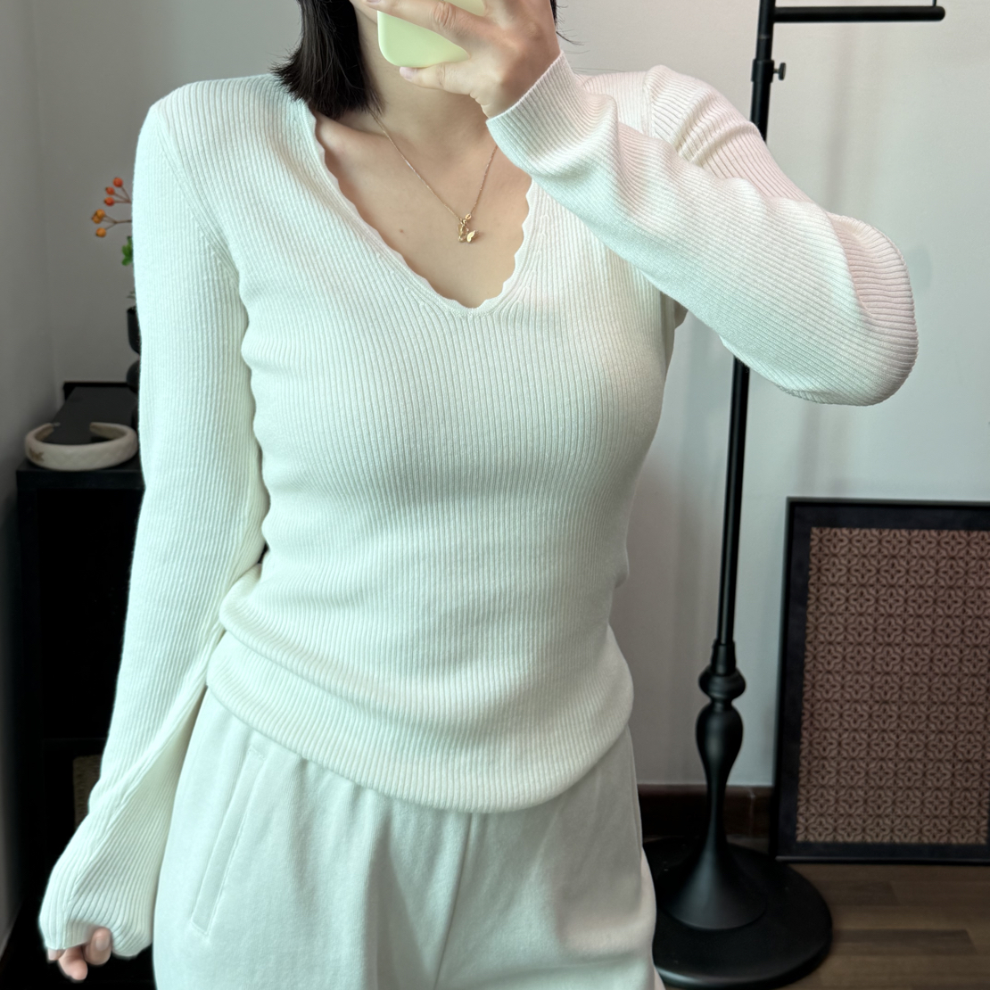 V领长袖针织衫女秋冬修身显瘦百搭气质内搭打底上衣