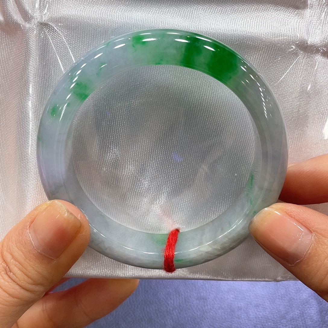 翡翠手镯未镶嵌翡翠手镯