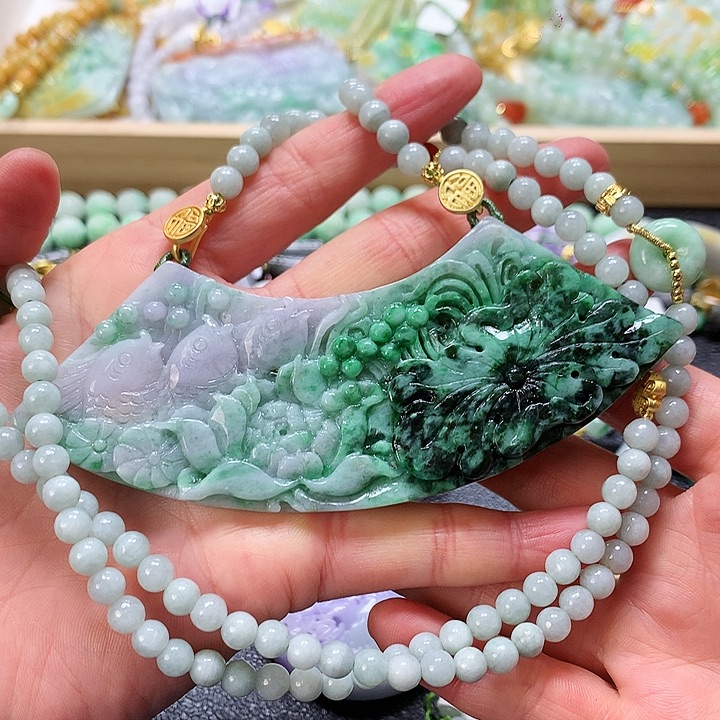 翡翠颈饰未镶嵌吊坠