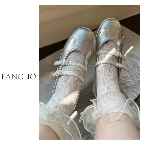 好看到爆！鬼*休闲运动阿甘鞋芭蕾舞平底女法式玛丽珍小皮鞋 B5125