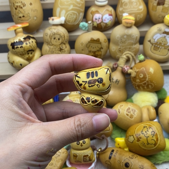 丑猫。             