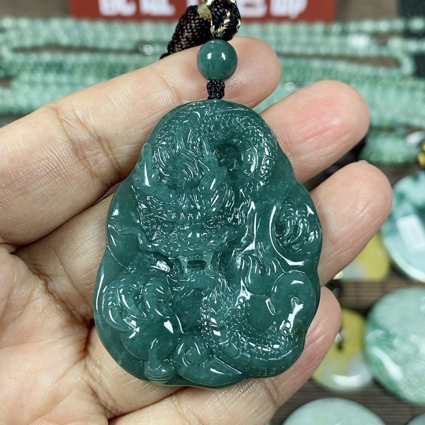 【闪购商品】翡翠颈饰未镶嵌玉吊坠翡翠玉随性龙牌