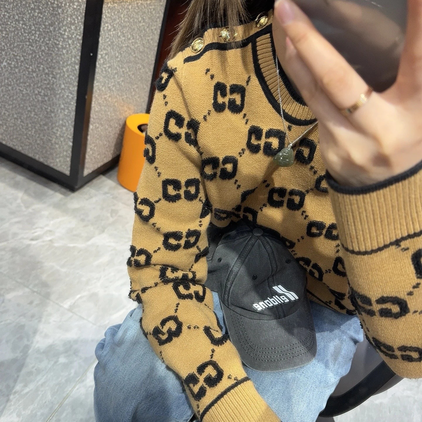 未使用 GUCCI/古驰 卡其色满印毛衣 xl码 