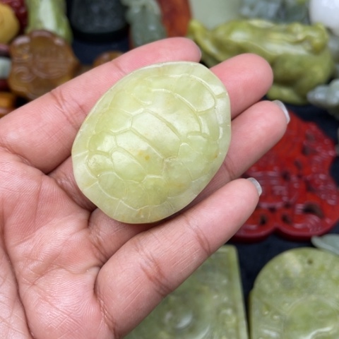 蛇纹石玉颈饰未镶嵌12