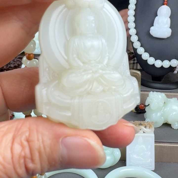 和田玉未镶嵌颈饰