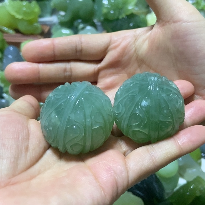 【闪购商品】未镶嵌蛇纹石玉把件秋**月