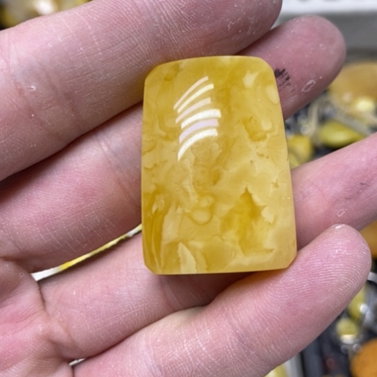 蜜蜡裸石未镶嵌吊坠