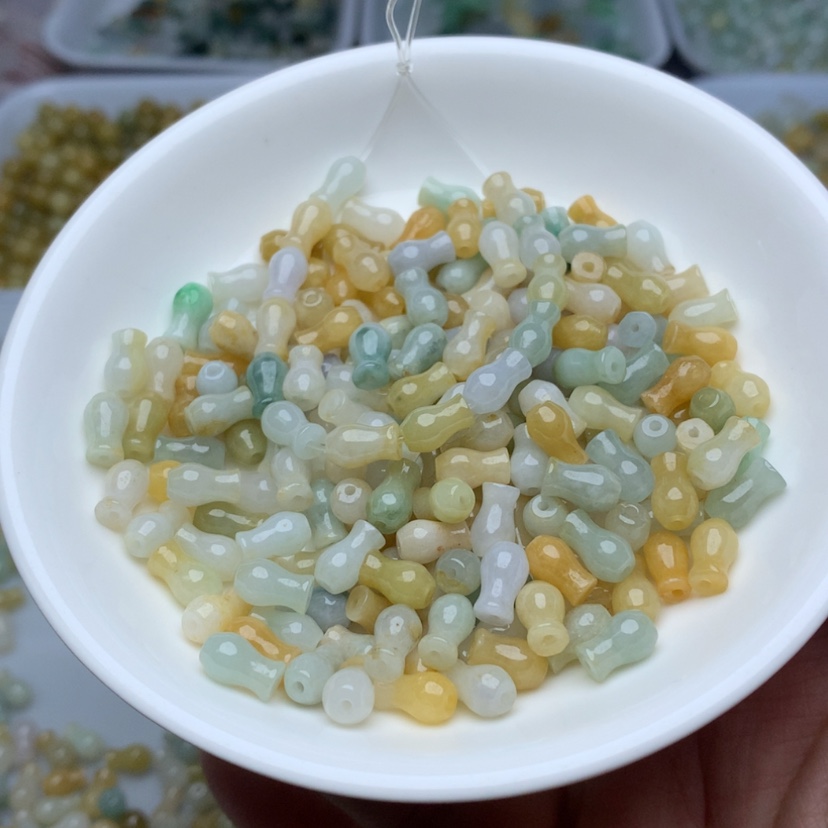 【闪购商品】翡翠手链未镶嵌卡5乘8冰多宝花瓶50颗