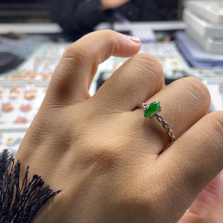 翡翠戒指银S925镶嵌戒指