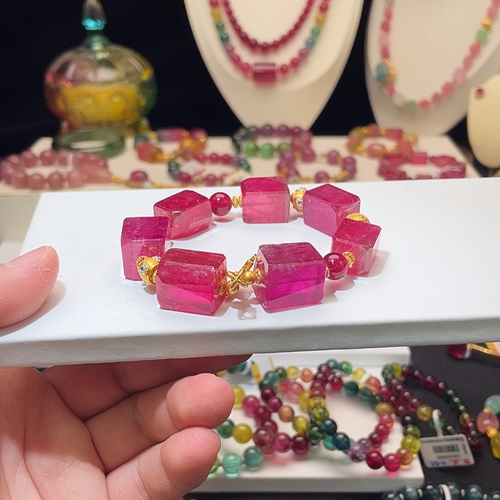 碧玺手链18K金镶嵌碧玺荧光桃红方糖手链