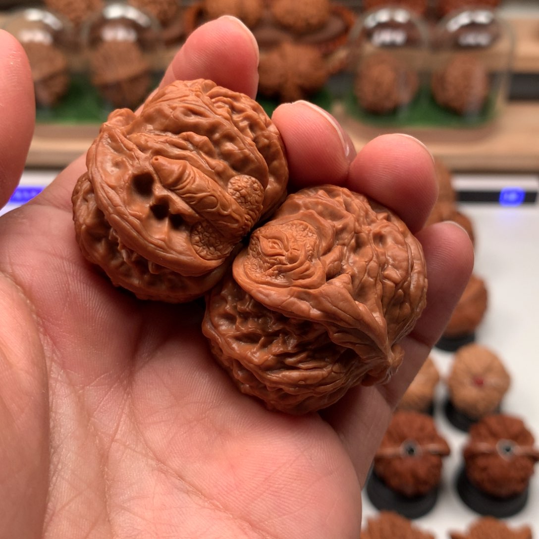 【闪购商品】吊坠文玩核桃鑫****?隐隐约约