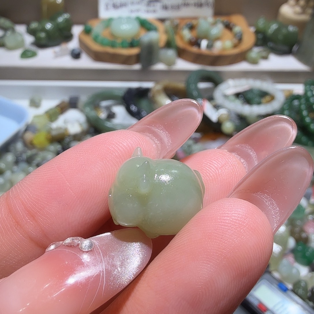 和田玉未镶嵌珠宝奇石