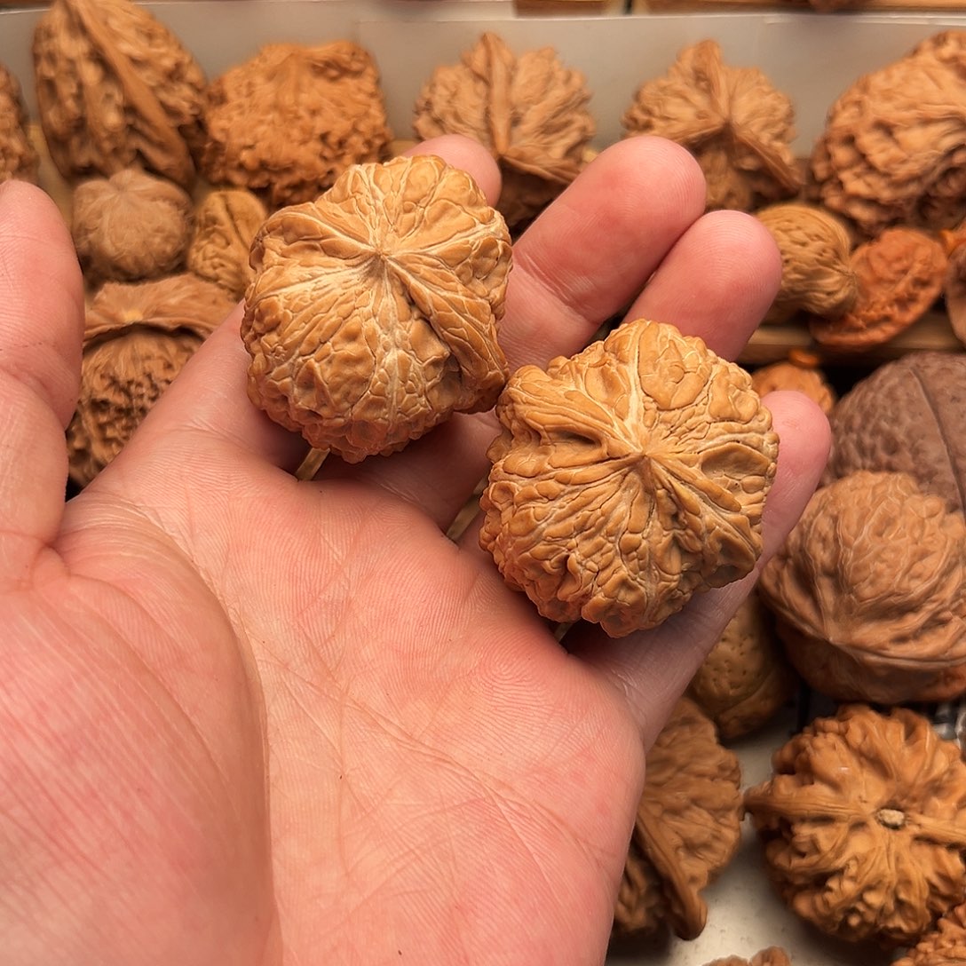 1***3吊坠文玩核桃门墩