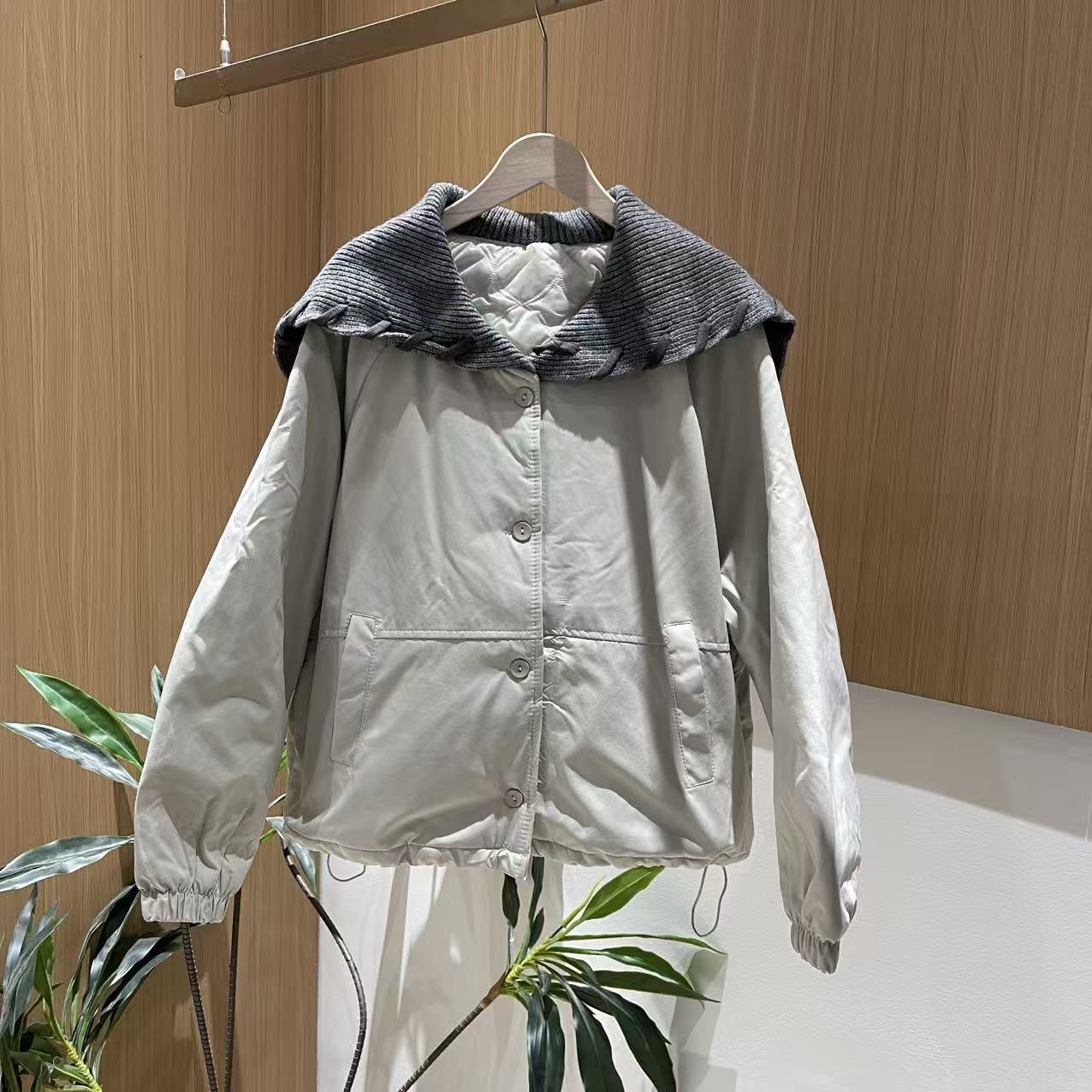 17791新款冬季加厚百搭拼接翻领宽松连帽棉服