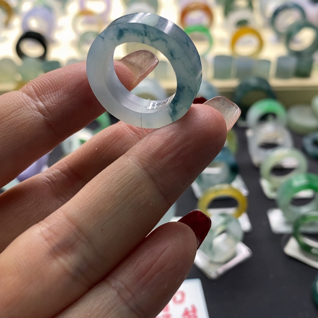 定制翡翠未镶嵌我***甜翡翠戒指