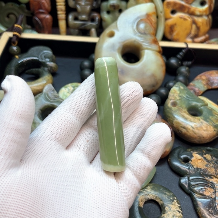 未镶嵌岫岩老玉（透闪石质玉）挂件?***?