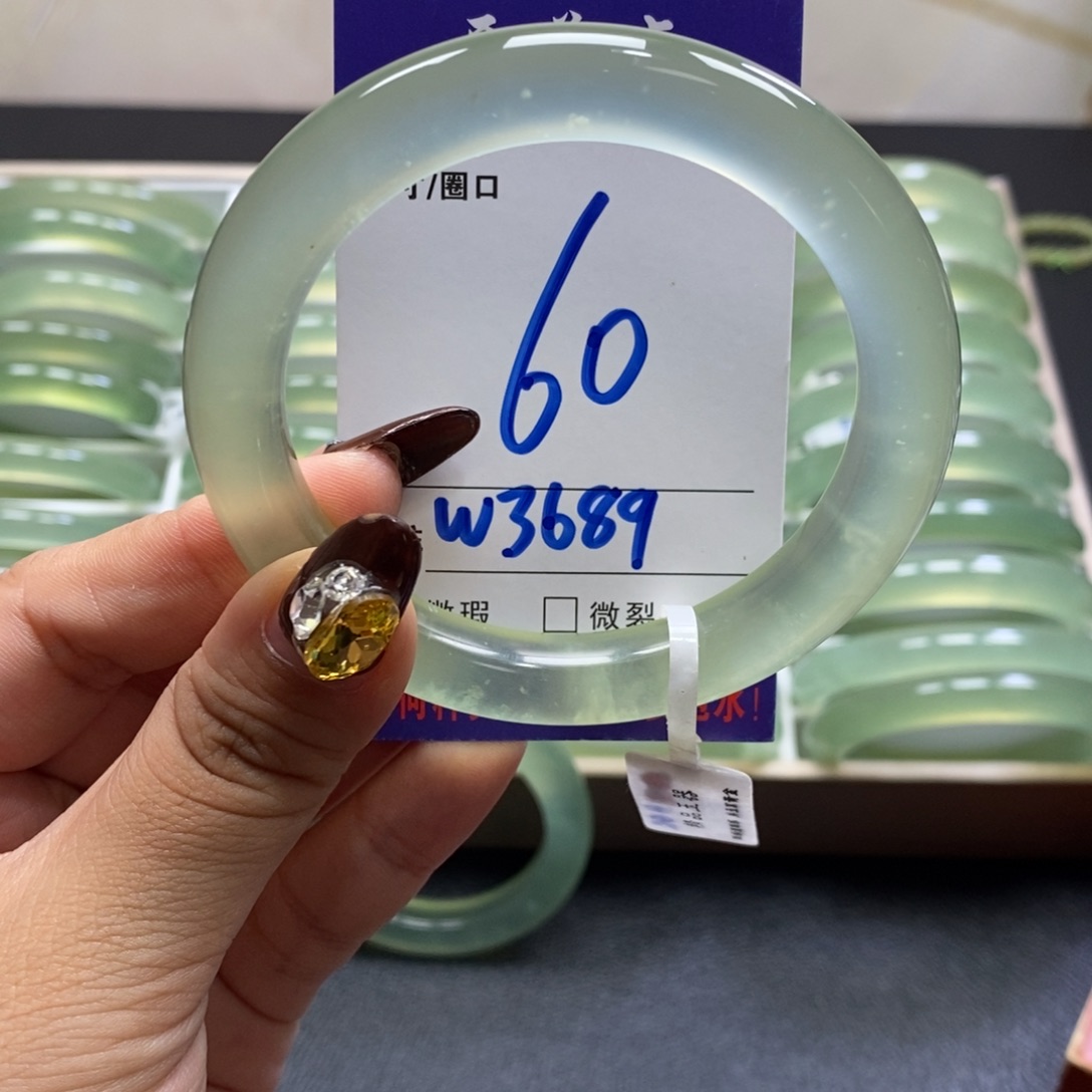 薄***️蛇纹石玉未镶嵌手镯