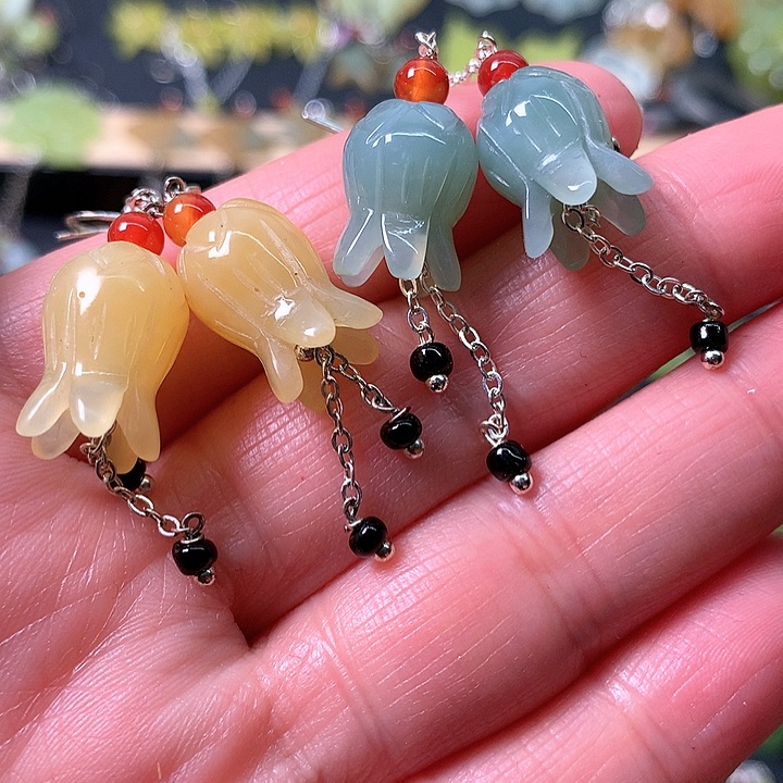 蛇纹石玉耳坠未镶嵌