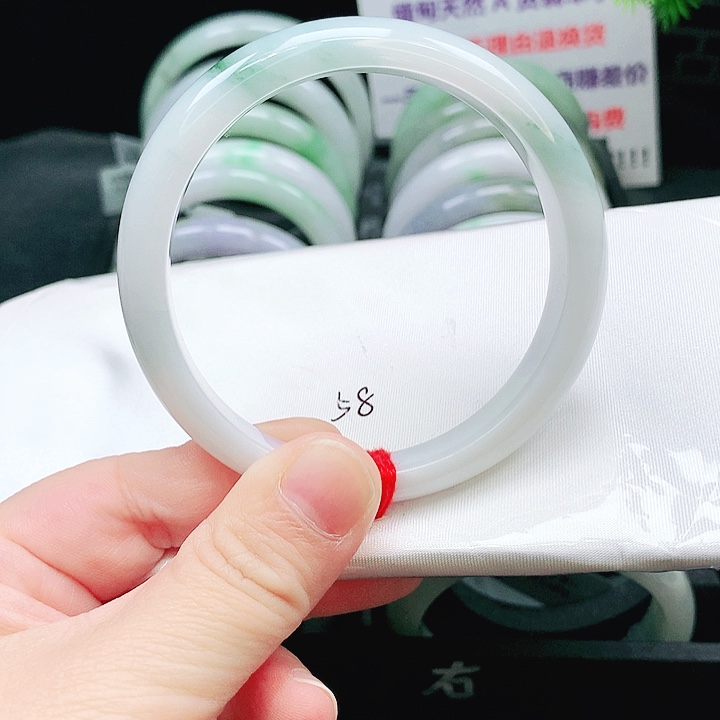 翡翠未镶嵌手镯66
