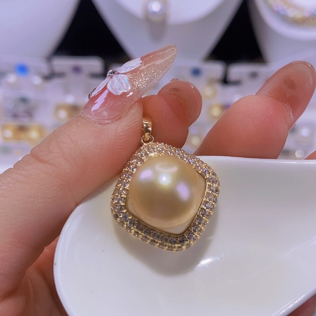 淡水珍珠合金颈饰