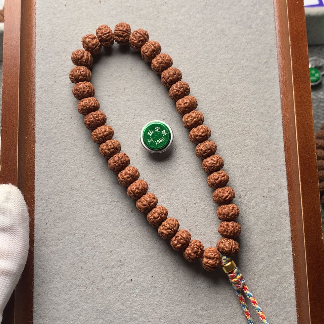 羊***金刚菩提手串10+老树王