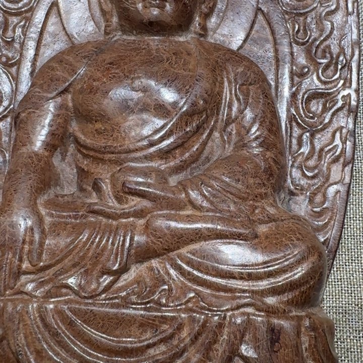 和田玉（糖玉）颈饰未镶嵌闻*