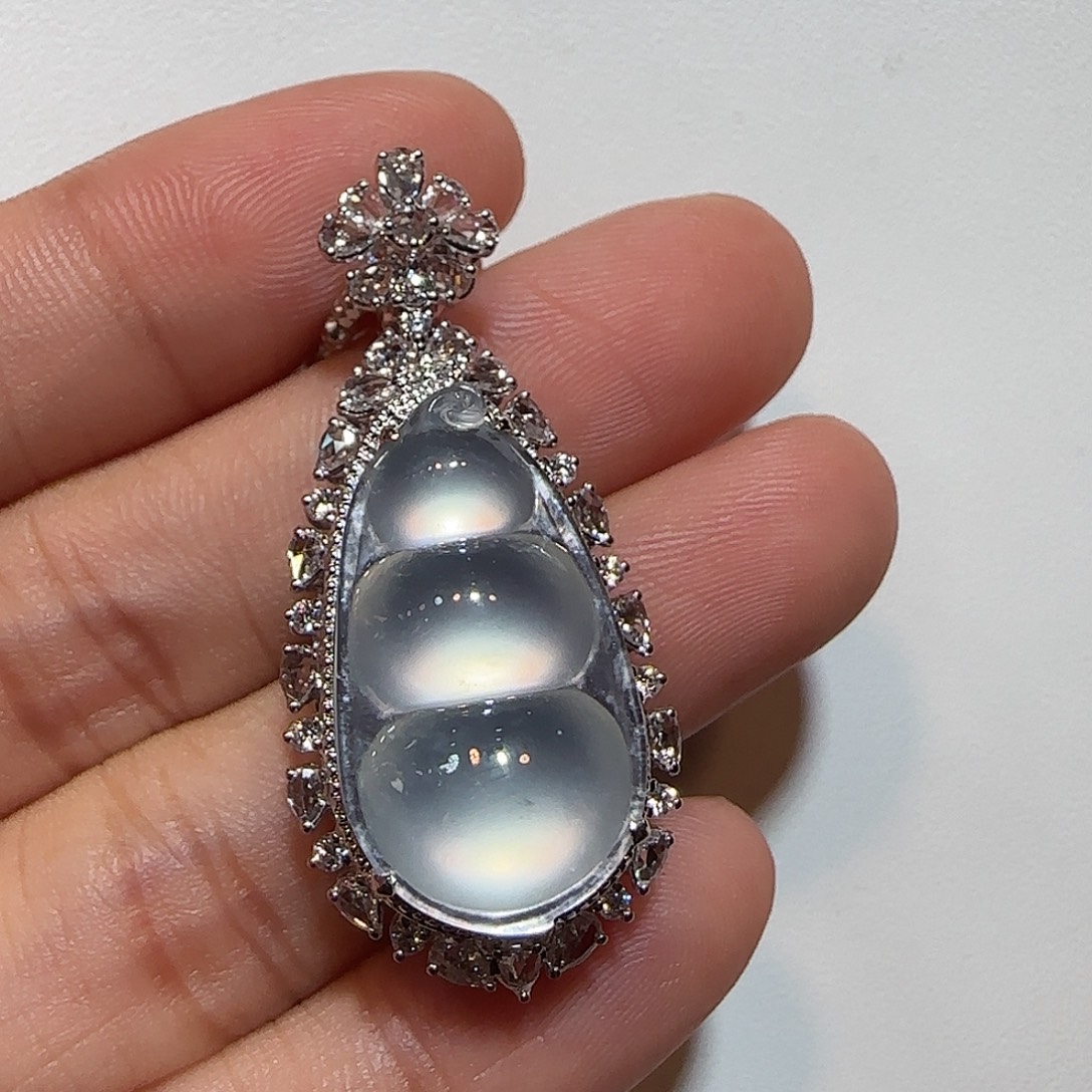 吊坠(不含链)18K金镶嵌翡翠福豆