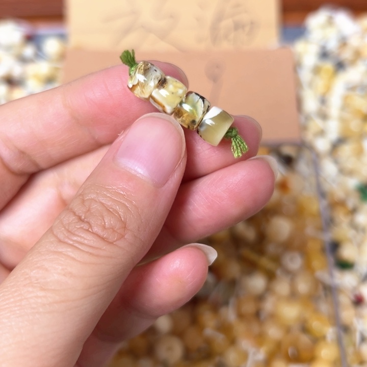 蜜蜡未镶嵌裸石7mm一组