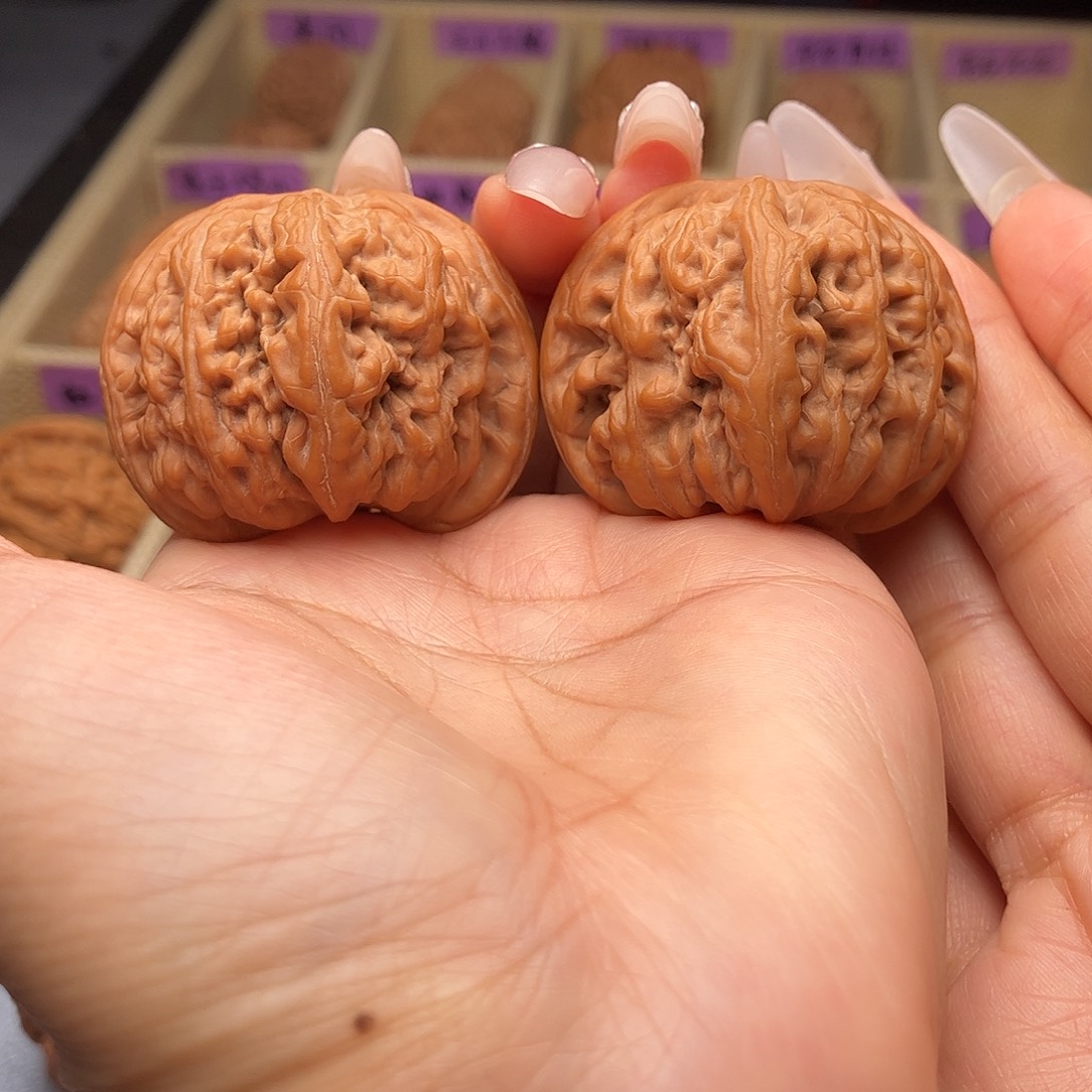 文玩核桃吊坠平谷九龙41