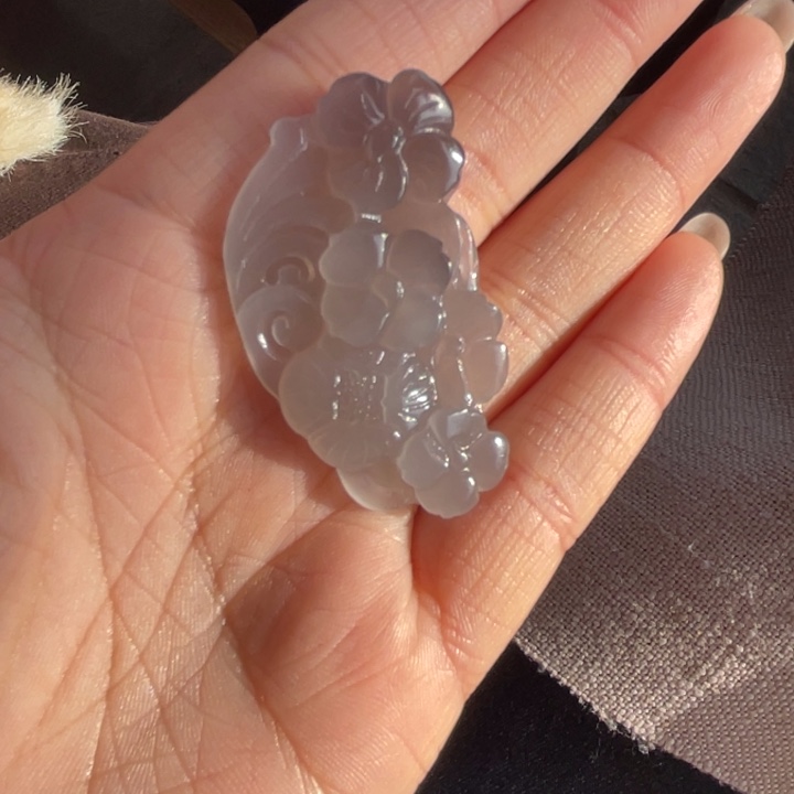 @***孩和田玉未镶嵌颈饰