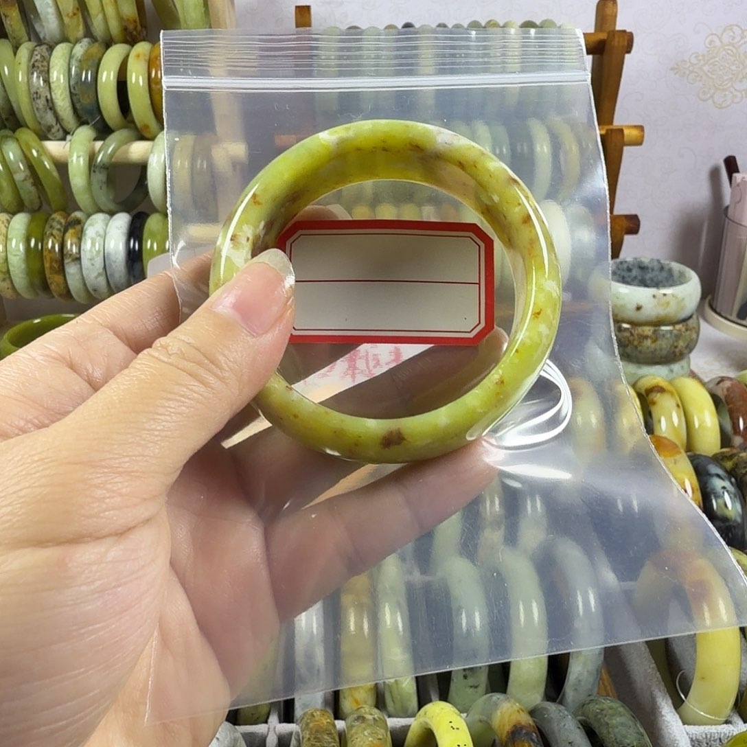 *****蛇纹石玉未镶嵌手镯