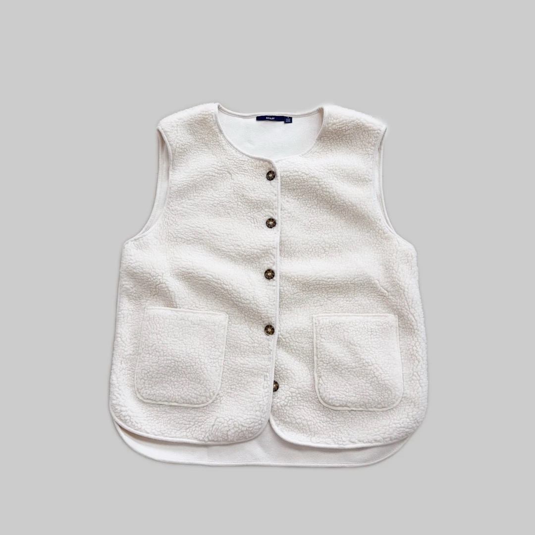 仓6 秋冬款毛绒绒米白色休闲马甲