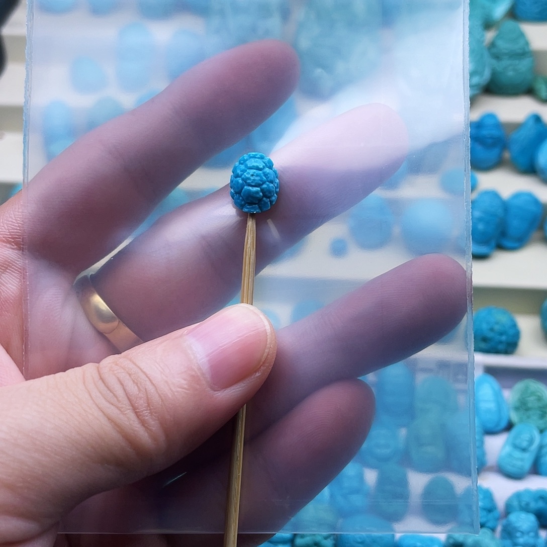 绿松石未镶嵌珠宝奇石