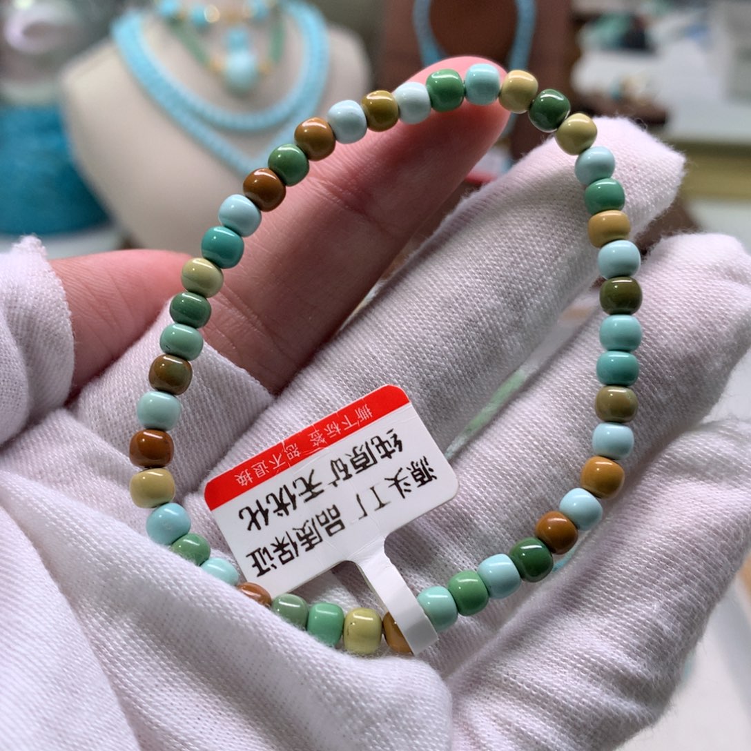 绿松石配饰未镶嵌