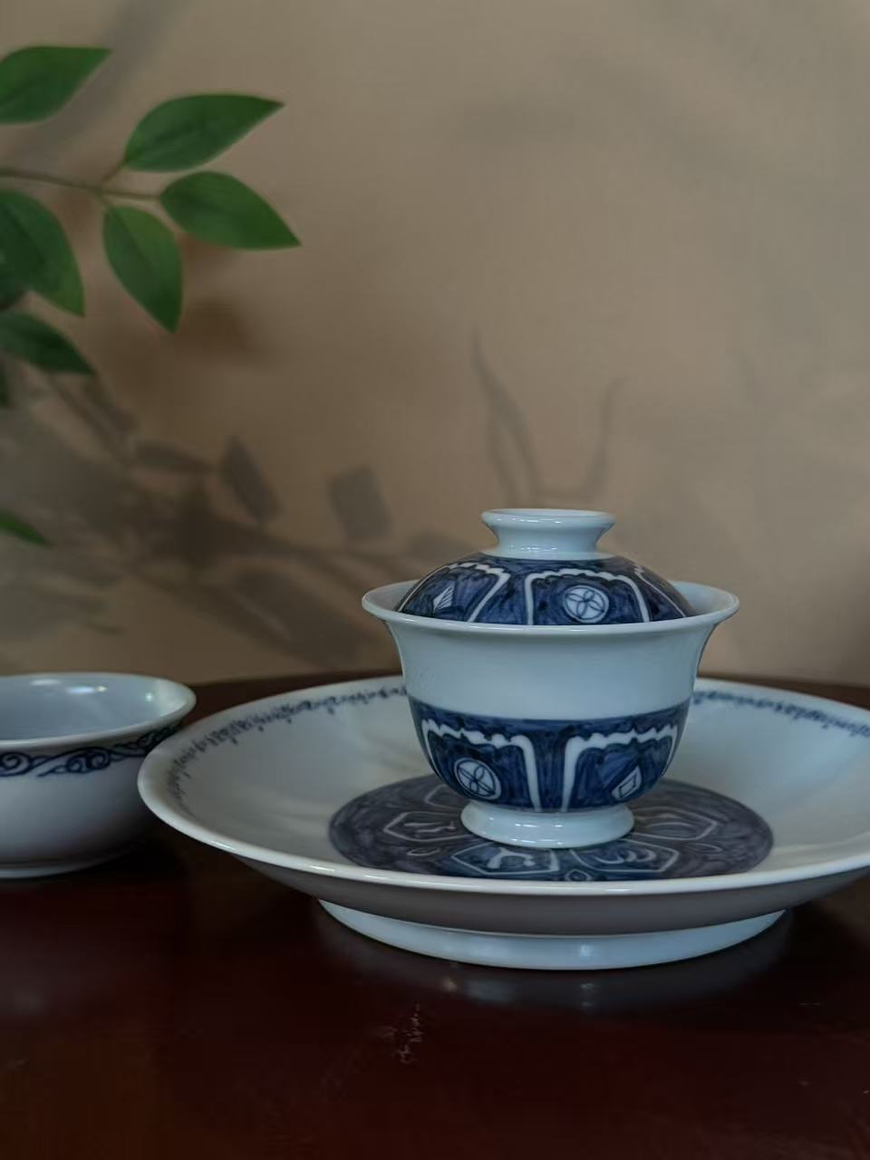 A443【蜕观堂】景德镇手工手绘枢府釉青花八宝纹元宝盖碗容量 90ml