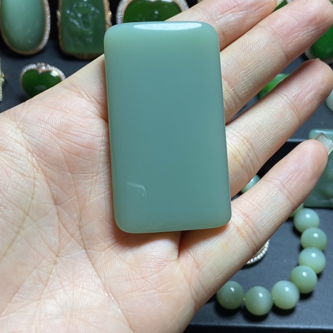 颈饰未镶嵌和田玉一*