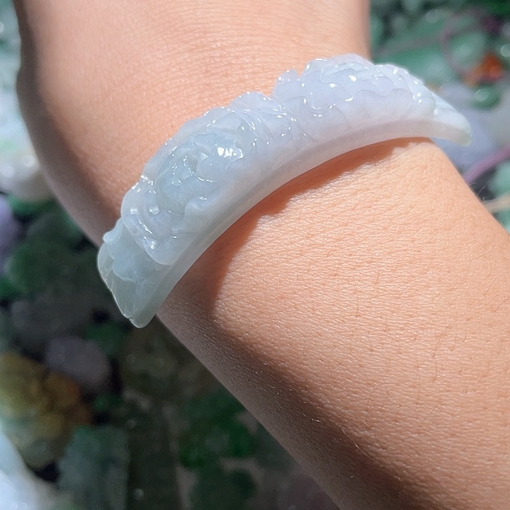 颈饰未镶嵌翡翠天