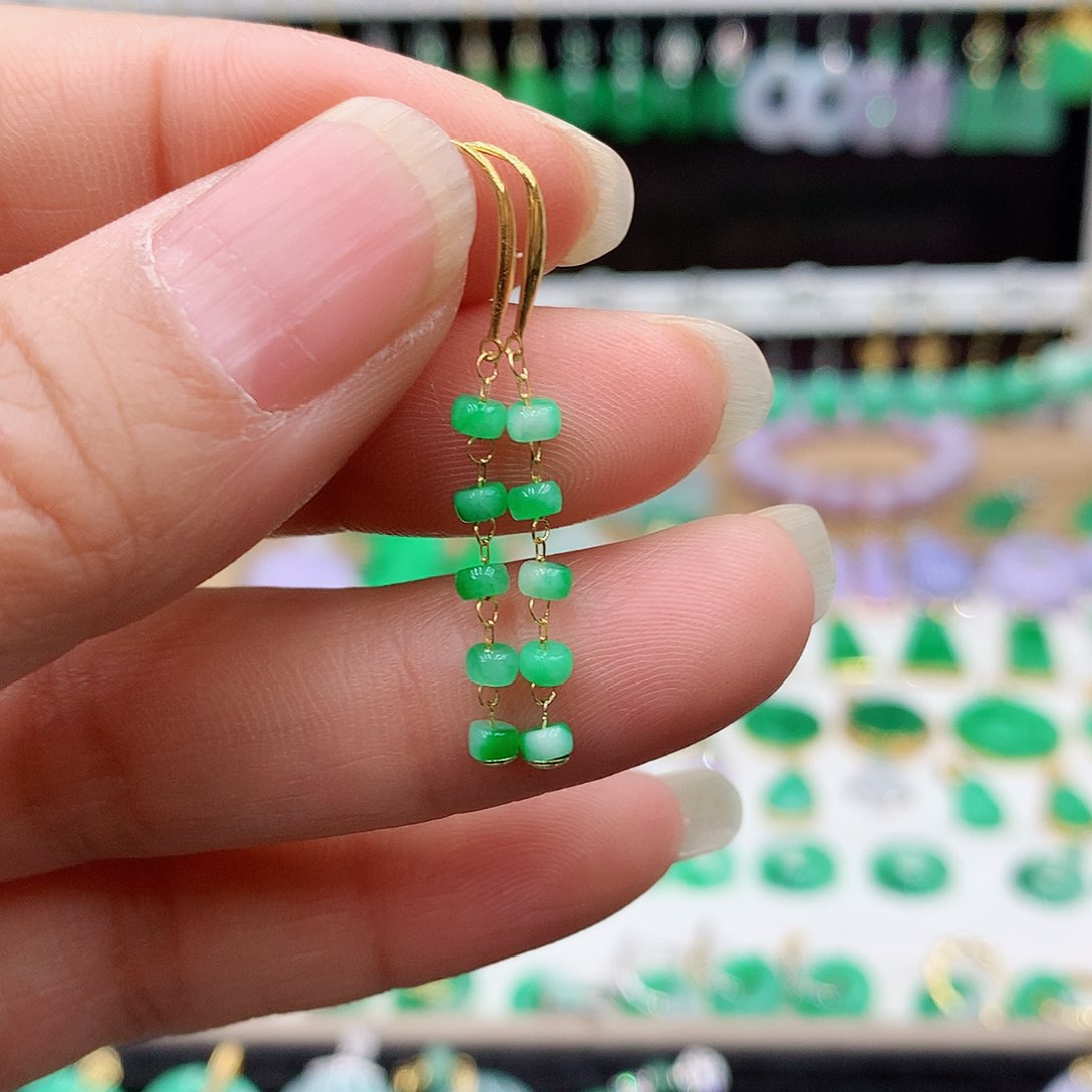 翡翠耳饰18K金镶嵌的