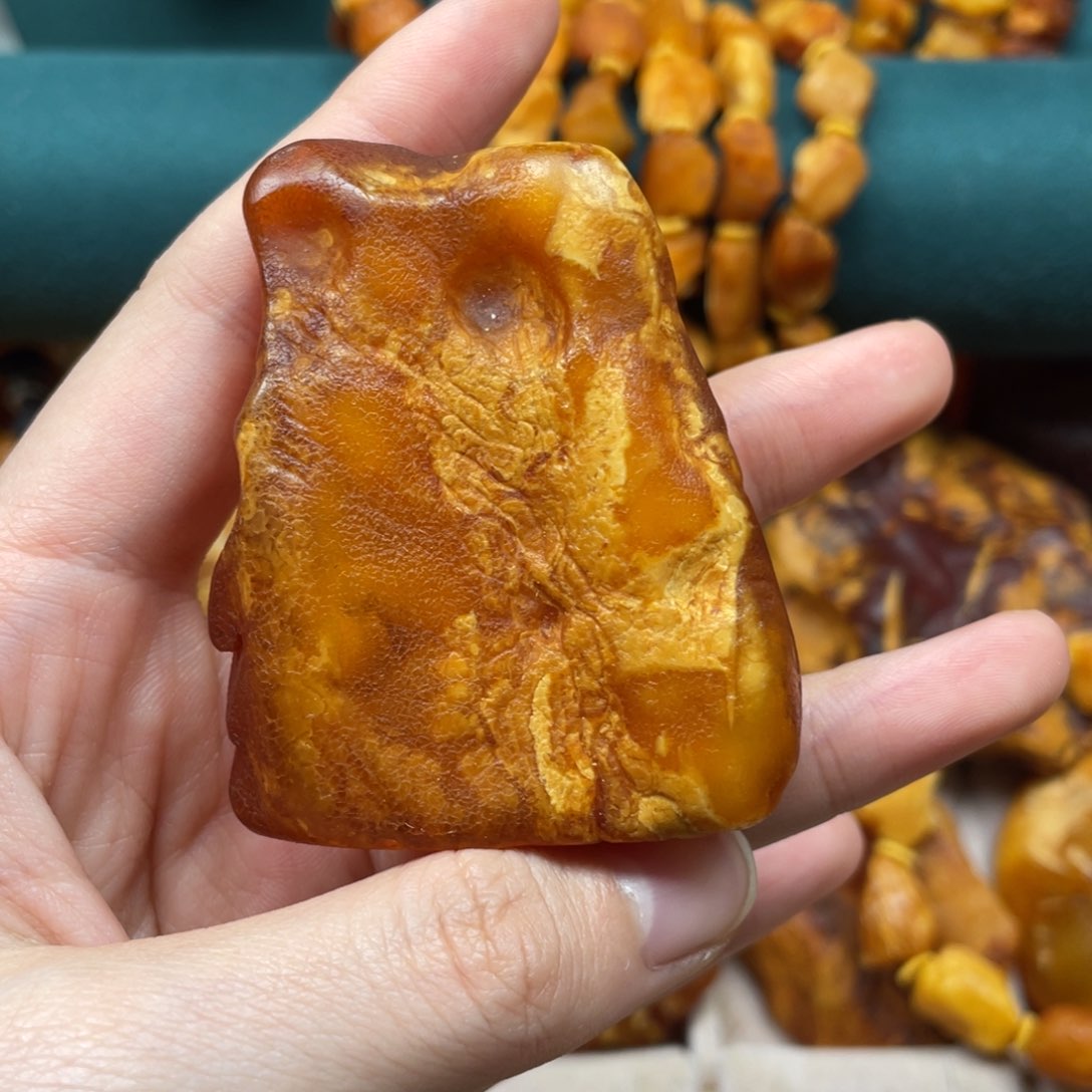 琥珀珠宝奇石未镶嵌