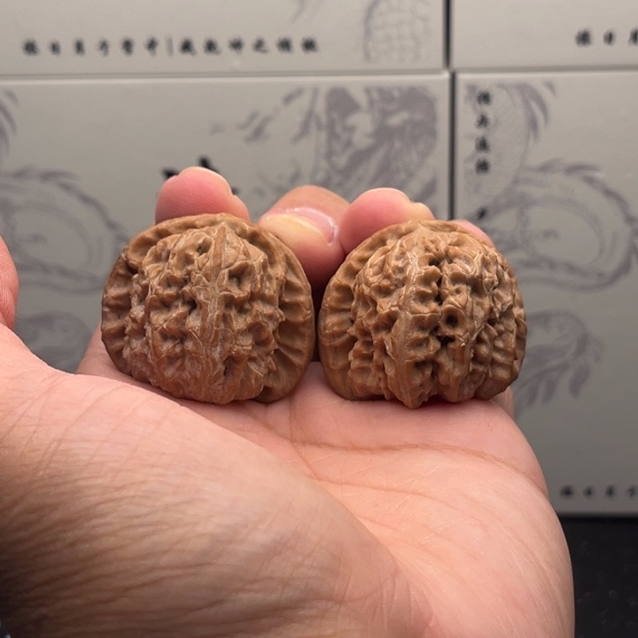 吊坠文玩核桃281三角白