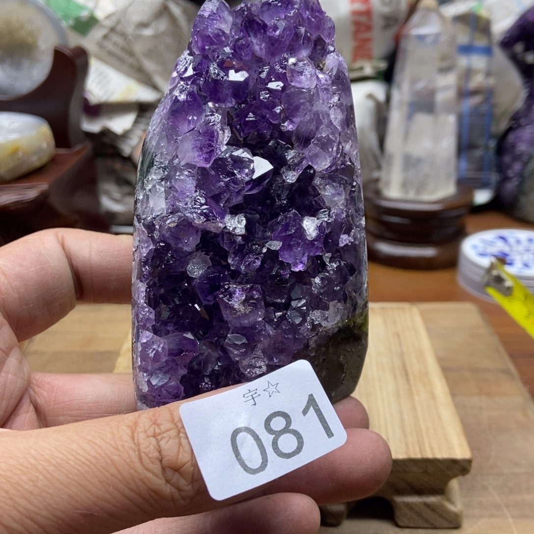 紫晶天然水晶摆件未镶嵌