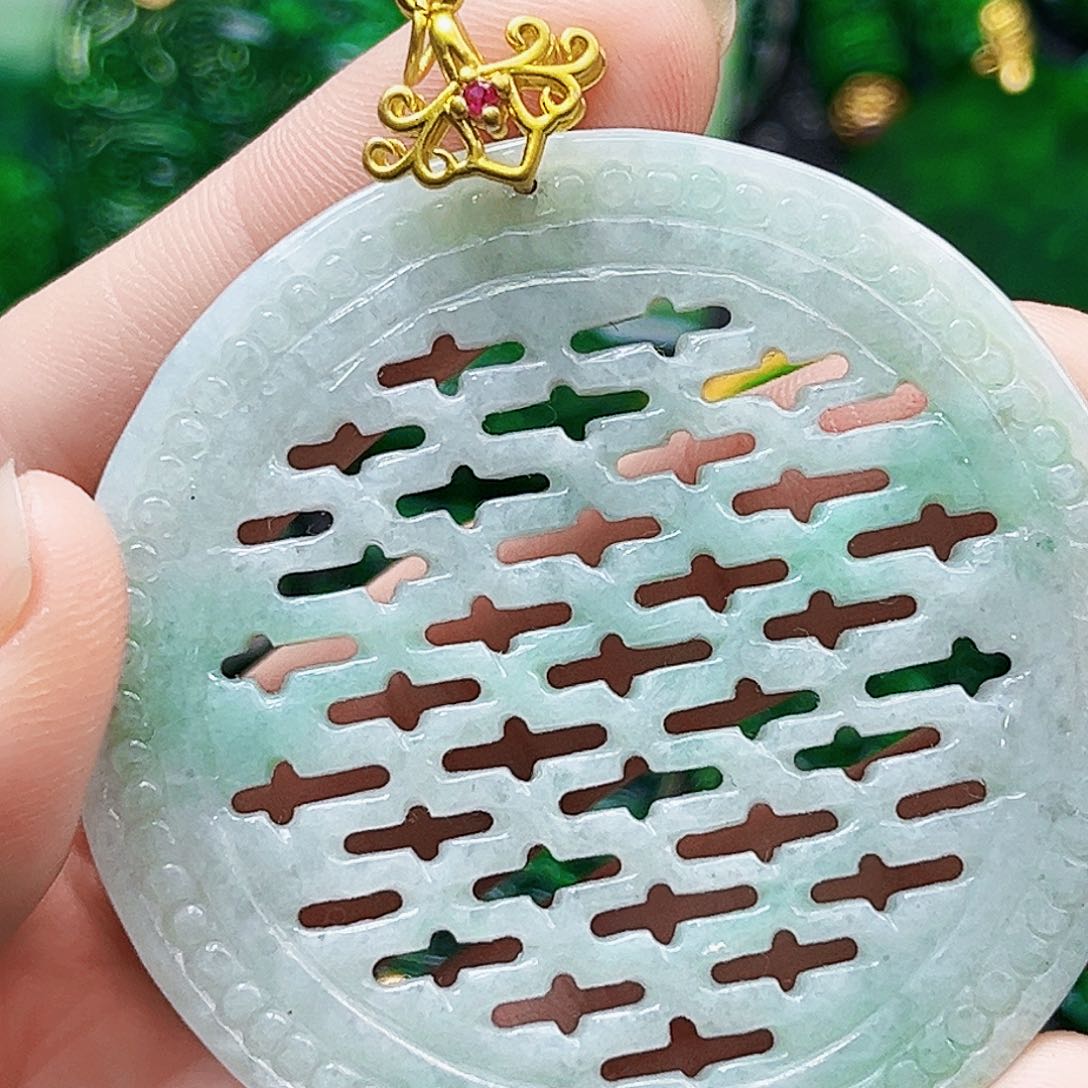 颈饰未镶嵌翡翠多样性