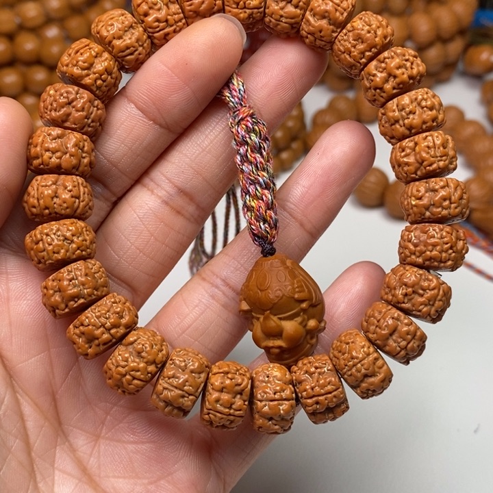 橄榄核吊坠金刚财神